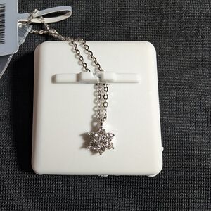 Moissanite Snowflake 0.5 Ctw VVS/D 925 Sterling Necklace W/ GRA Card MSRP $225